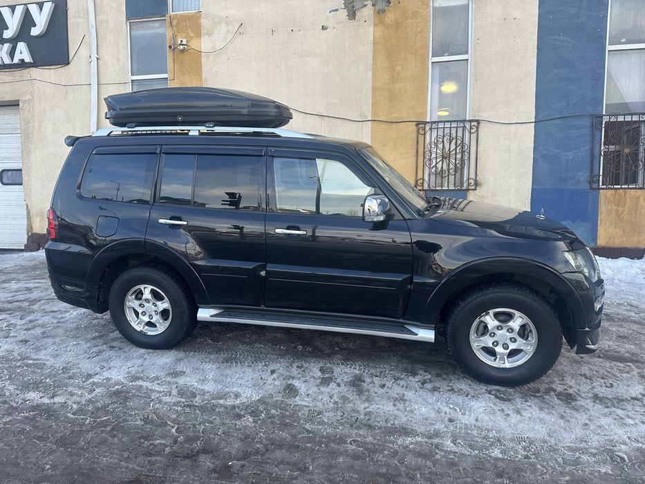 Продам митсубиси паджеро 4