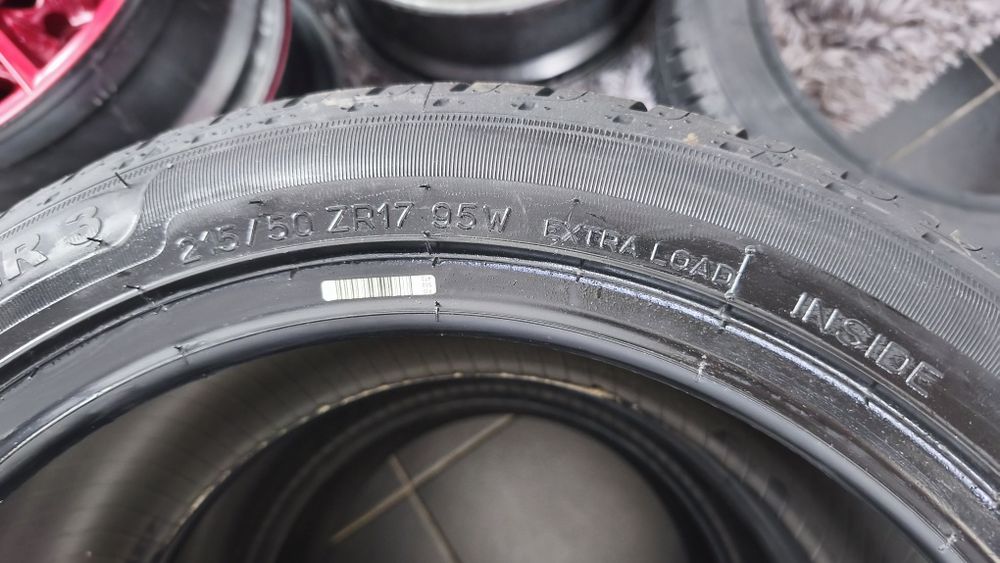 Anvelope 215/50/ZR17
Summer 3
215/50 R17
95WXL FR
anvelope de
vará