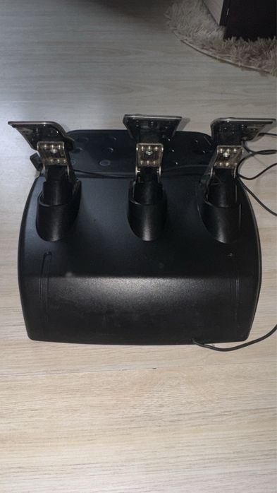 Logitech педали (газ, спирачка и съединител)