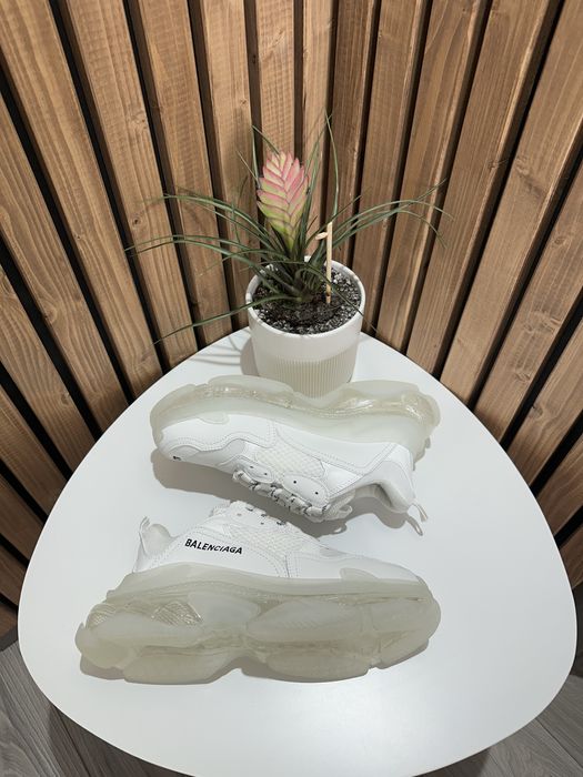 Balenciaga Triple S White size 40