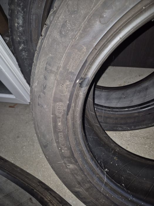 Vand 3 anvelope michelin  120 lei toate 3 buc