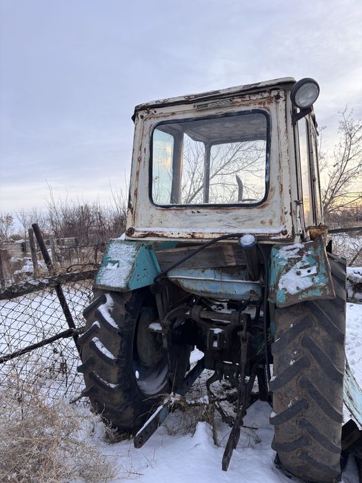 Трактор Т-40 на ходу