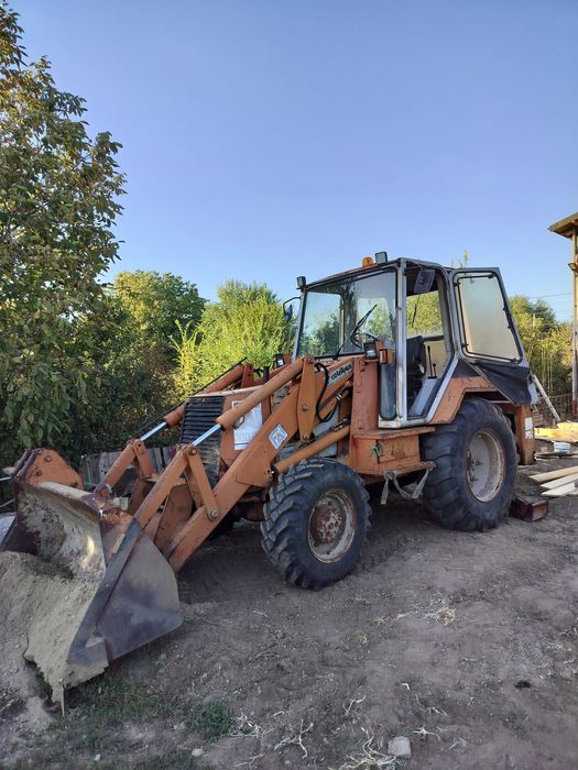 Vând buldo excavator