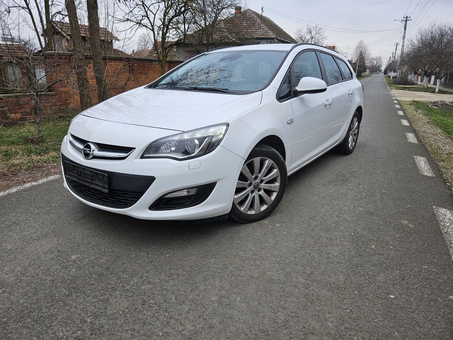 Opel Astra J 2013 1.7cdti