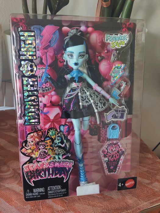 Păpușa Monster high nouă Frankie Stein
