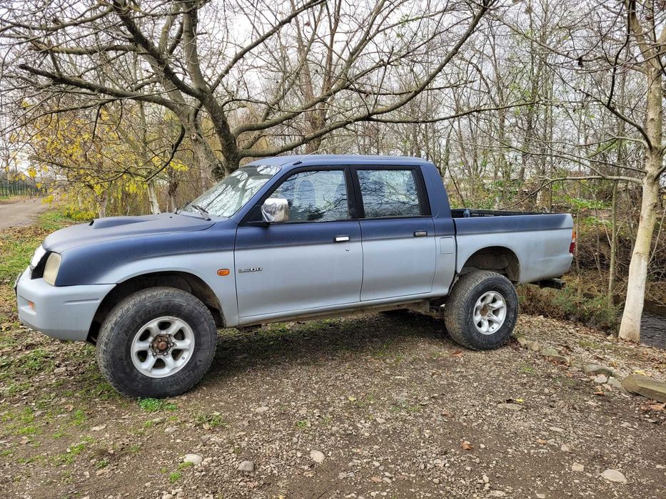 Mitubisi l200 an 99
