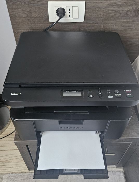 Vând imprimantă Brother DCP 1622WE