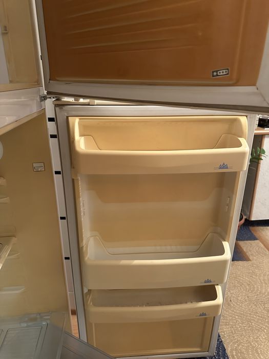 Продам холодильник