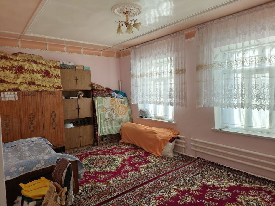 Hovli sotiladi srochna