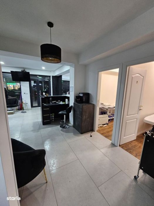 Spatiu comercial, 102 mp, salon de infrumusetare complet echipat