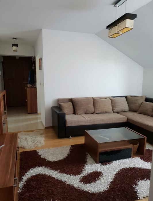 Se vinde apartament tip mansardă