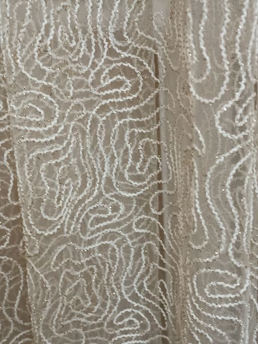 Продам тюль бежевая