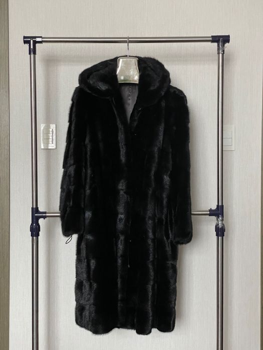 Продам норковую шубу