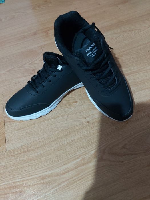 Мъжки маратонки 43номер