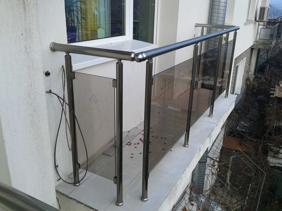 Алуминиеви парапети доставка и монтаж!