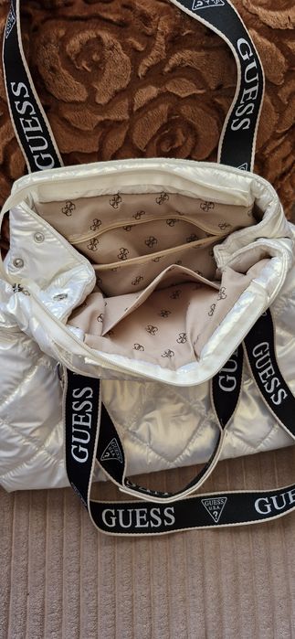 Продам сумку, белый бриллиант.