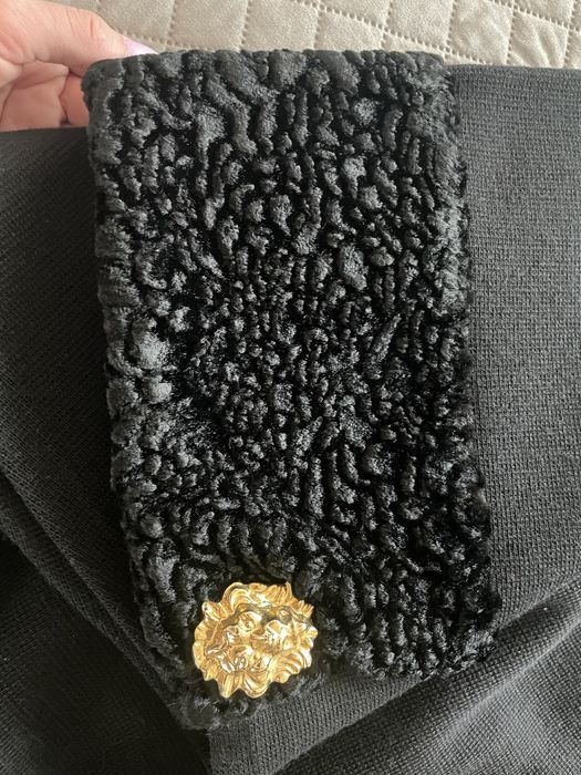 Невероятно дамско пончо от вълна