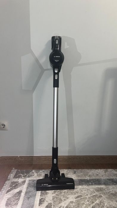 Вертикальный пылесос BOSCH