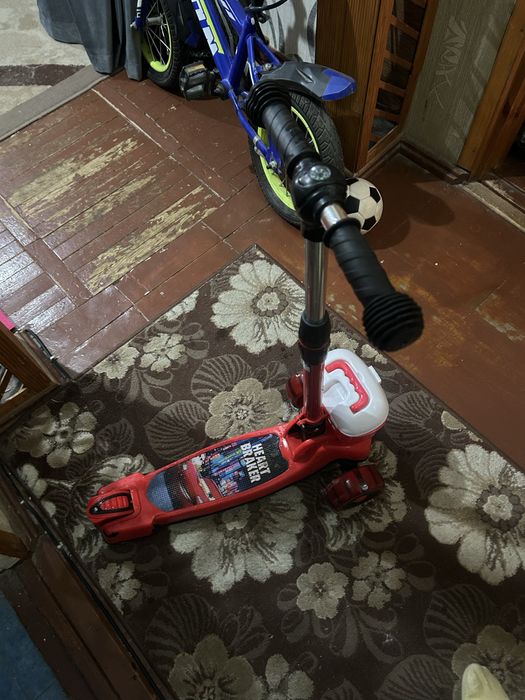 Продам детский самокат в идеальном состоянии