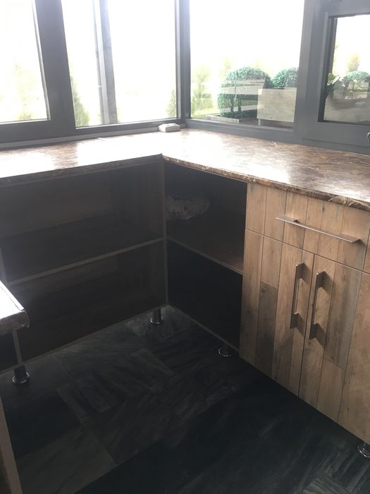 Кухонная мебель продаеться