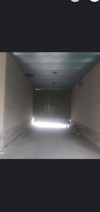 Hovli uy sotiladi 10 sotix 9xonali lokatsiya bomba