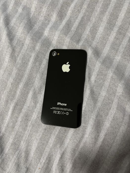 Задняя крышка iPhone 4S