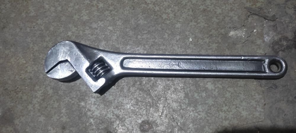 Разводной ключ в хорошем состоянии СССР