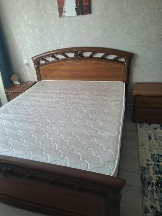 Двухспальный кровать