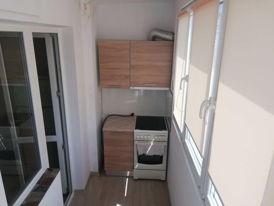 Дава се под наем Едностаен апартамент в Бургас, Славейков - 48 кв.м за 306 € - Снимка #3