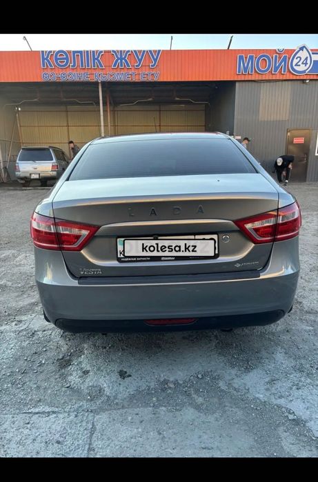 Лада Веста 2017 года