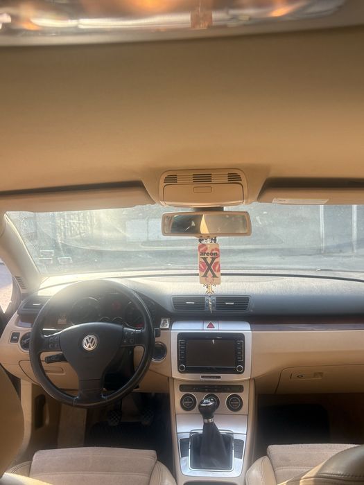 VW  Passat B6.