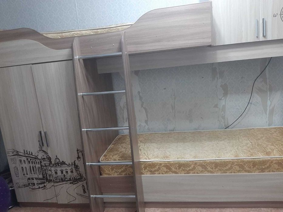 Двух-яростная кровать