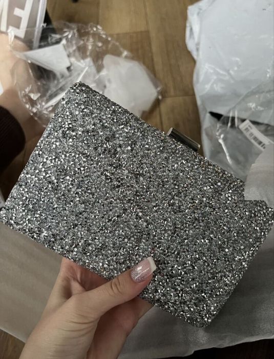 Дамска чанта с камъни