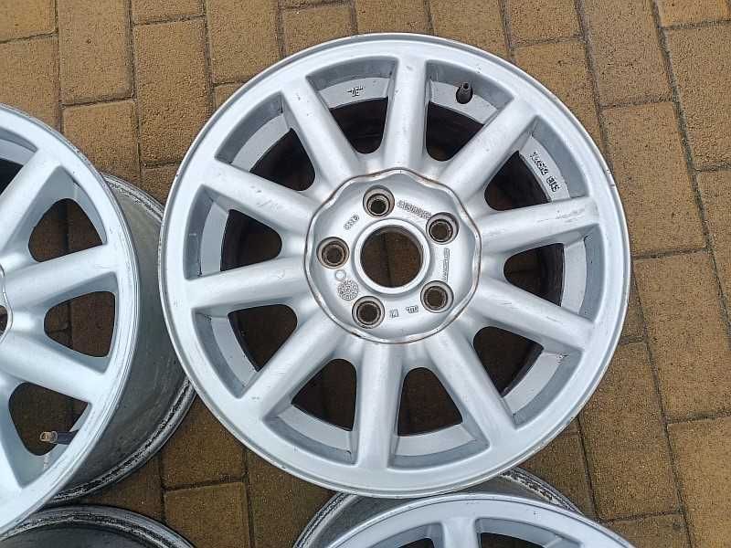 Продам оригинальные легкосплавные диски на автомашину Audi