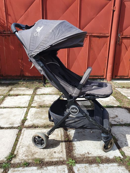 Vând carucior Joie copii, pliabil