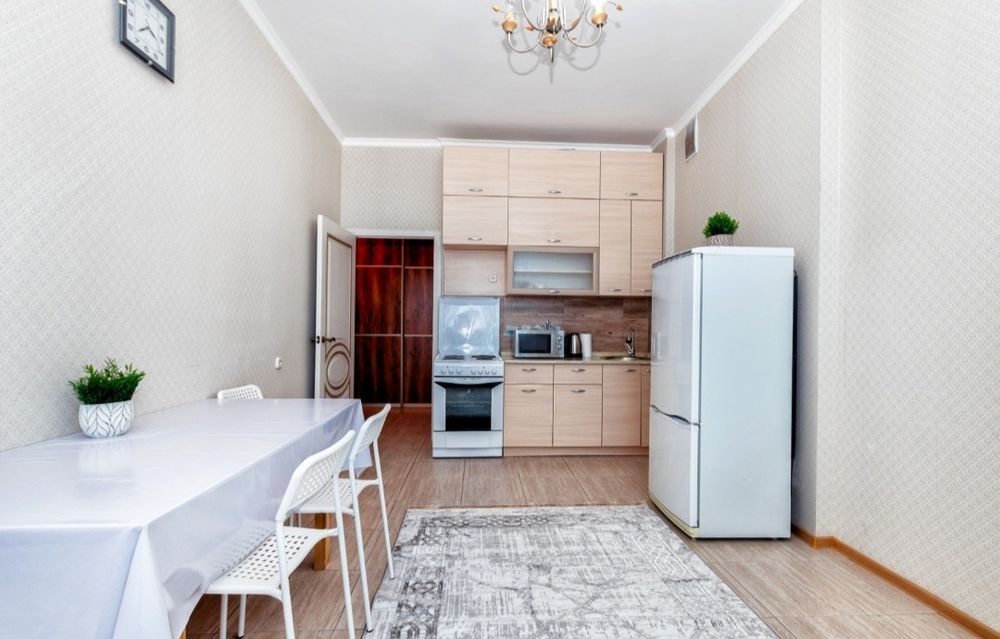 Квартира посуточно в жк Дипломат