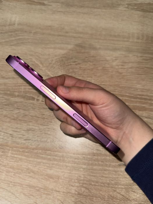 iPhone 16  с гарантией