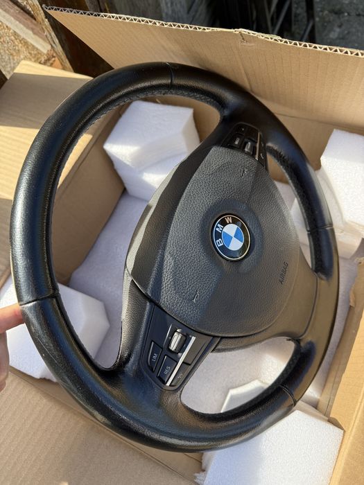 Volan Bmw seria 5 f10 2009- 2016 350 ron air bag inclus in pret