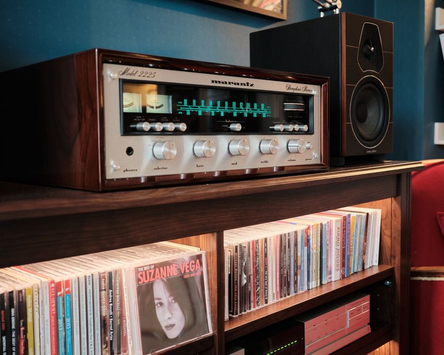 Marantz 2225 с дървена кутия WC-22, кафяв пиано лак, отлично състояние