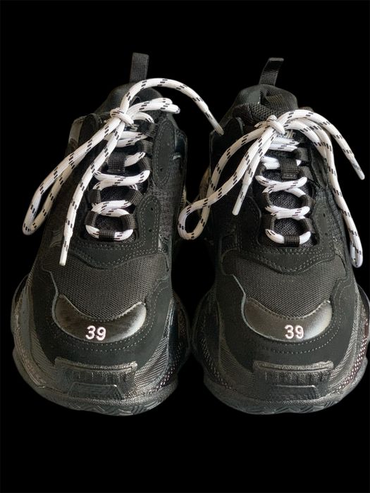 Triple S Dama 39