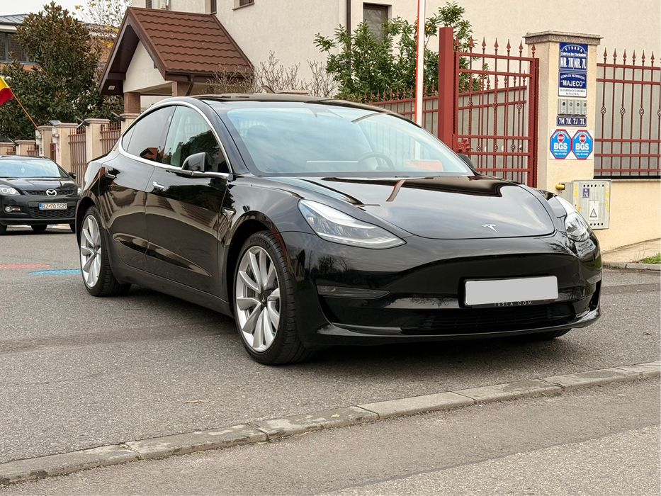 Model 3 Long Range - Pilot Avansat (7500€)