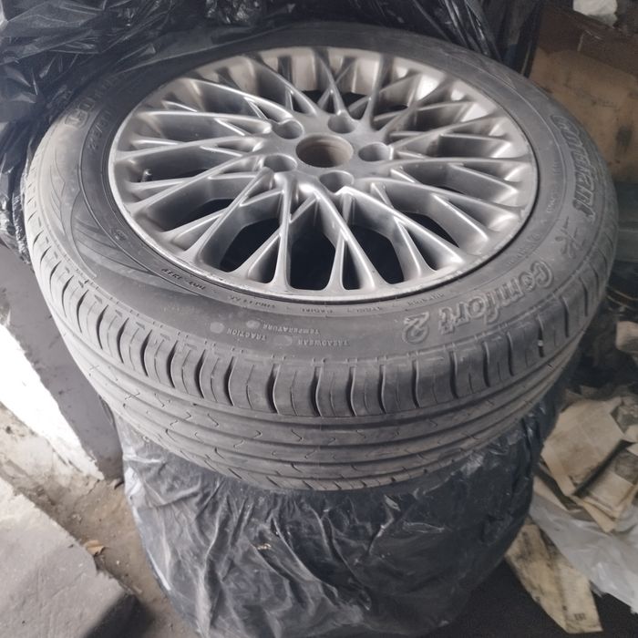 Продам резину с дисками ,стояли тоуто-50