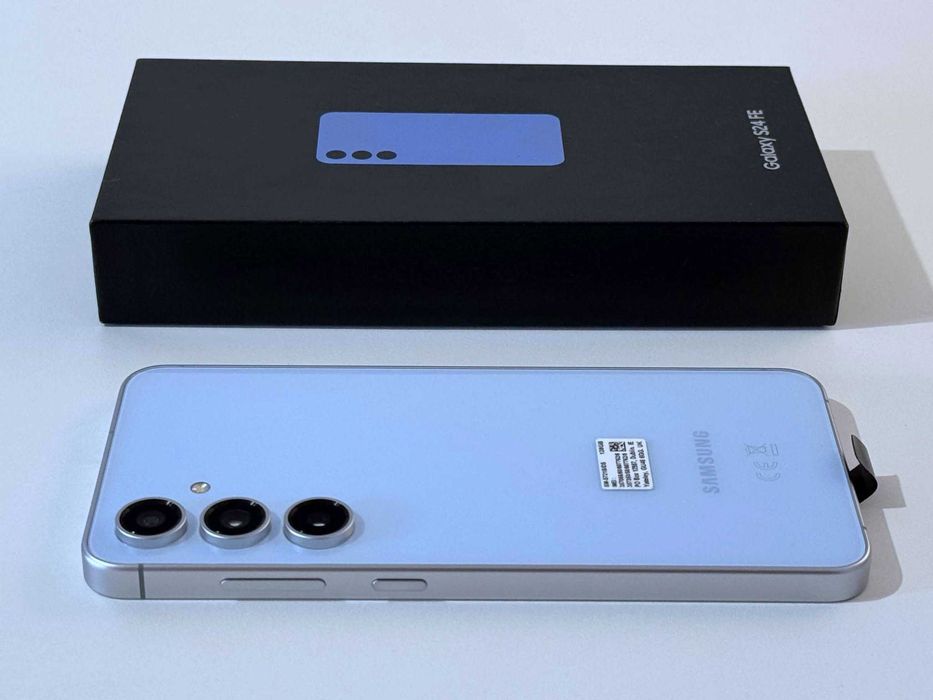 Бартер! НОВ! Samsung Galaxy S24 FE Blue (Син) 0 Цикъла.