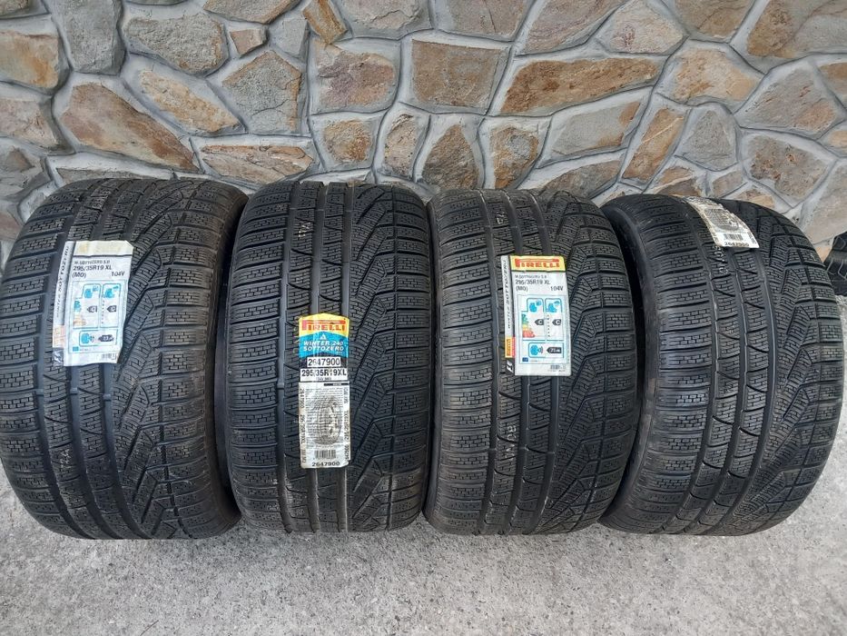 Чисто нови гуми 19цола Pirelli-sottozero-295/35/19.зимни.2016година.