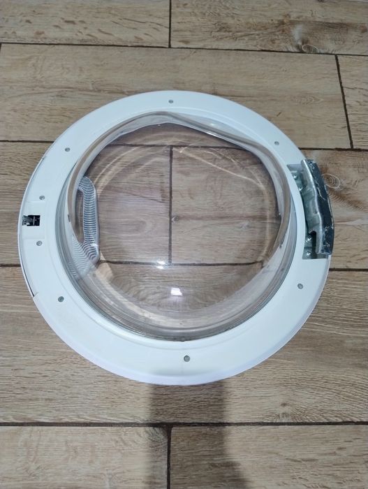 Vând ușă, hublou hotpoint ariston