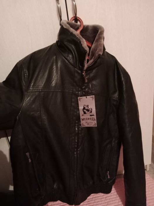 Кожный куртка 56