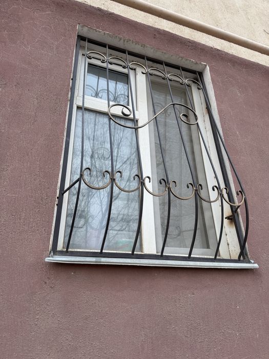 Решётки на балкон и окно