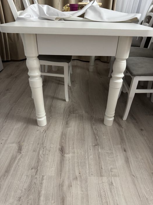 Стол продается за 25000 тг