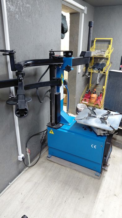 Шиномонтаж  продаётся