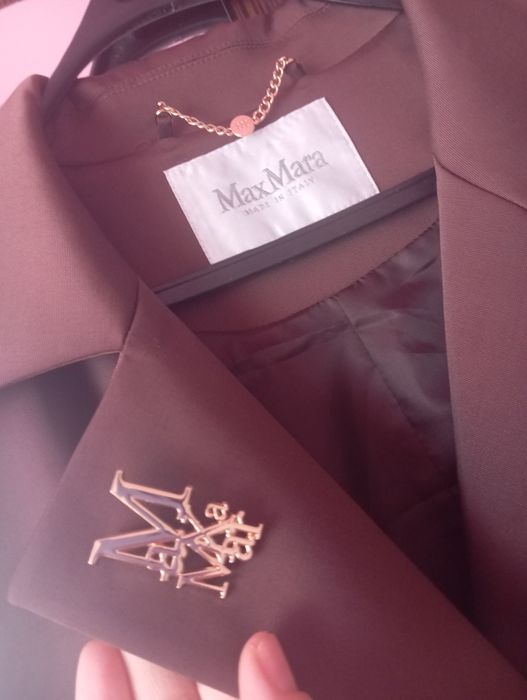Maxmara 45000мын  новый